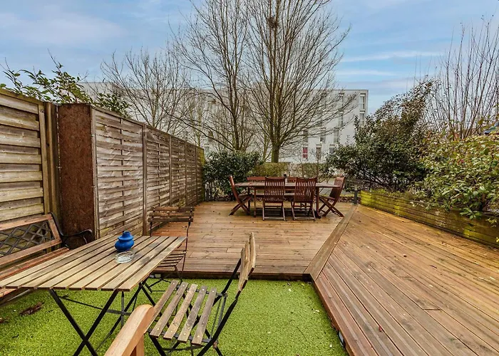 Le Saint Cyr - Bel Appartement, Parking & Terrasse